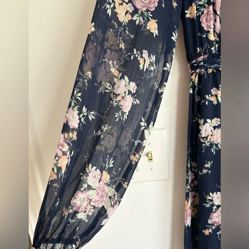NWT Moon River Blue Floral Long Sleeve Maxi Dress - Picture 4 of 7